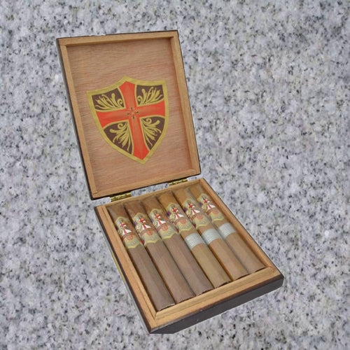 Ave Maria: TORO 6 CIGAR SAMPLER