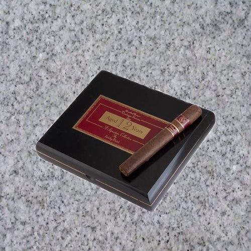 Rocky Patel: VINTAGE 1990 TORO